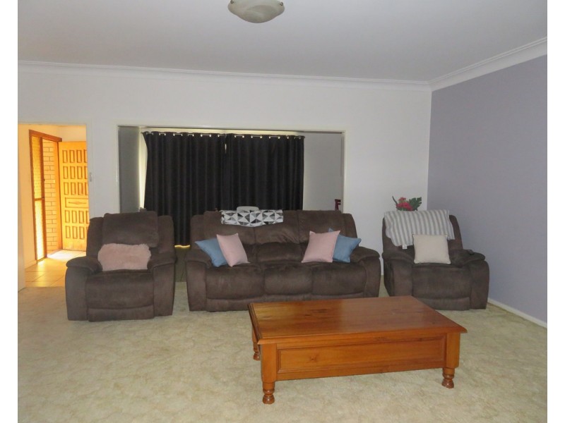 22 Tor Street, Gundagai NSW 2722