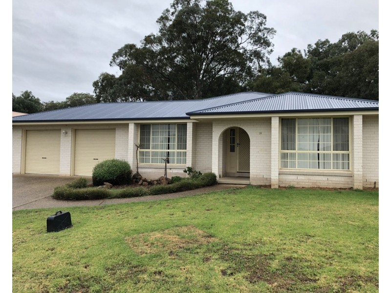 19 Harris Street, Tumut NSW 2720