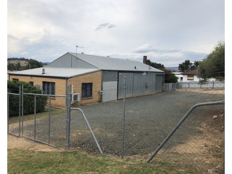 21 Vyner Street, Tumut NSW 2720
