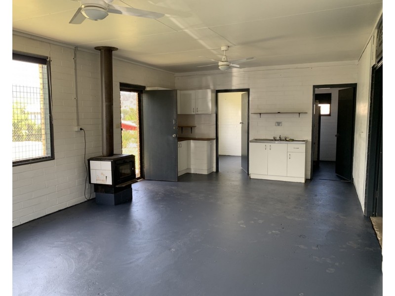 21 Vyner Street, Tumut NSW 2720