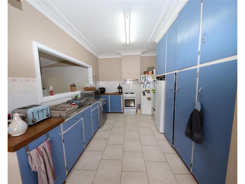 191 Simpson Street, Tumut NSW 2720