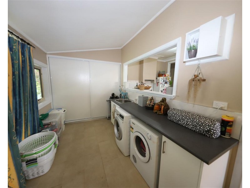 191 Simpson Street, Tumut NSW 2720