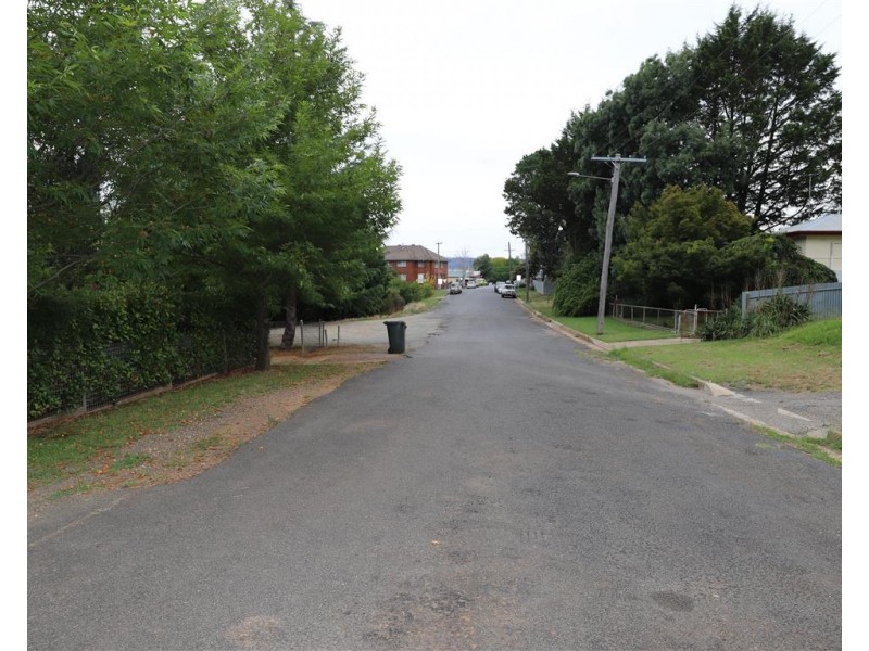 2 Pioneer Street, Batlow NSW 2730