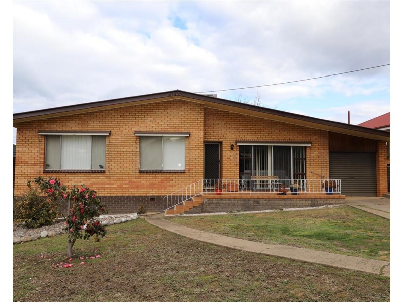 46 Forest Street, Tumut NSW 2720