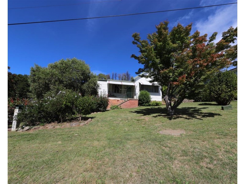 38 Bartlett Street, Batlow NSW 2730