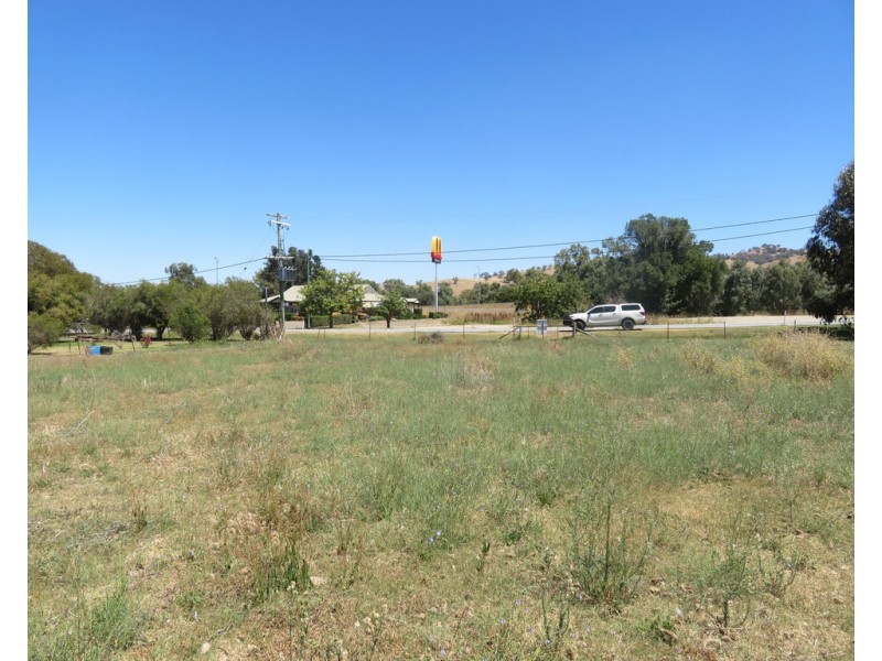 128 – 130 Mount Street, Gundagai NSW 2722