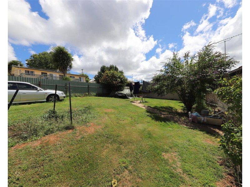 28 Coorabel Avenue, Batlow NSW 2730