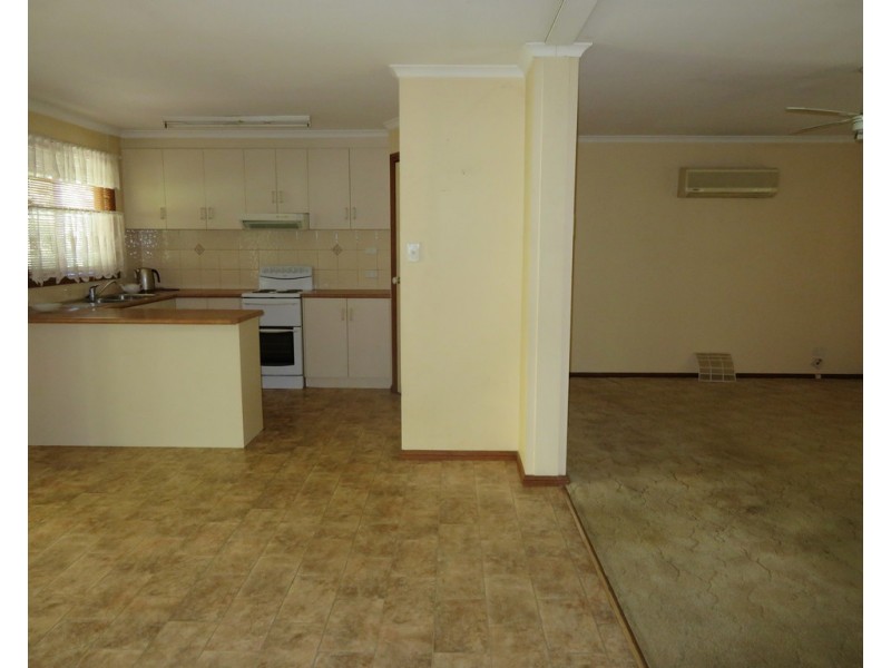 47 West Street, Gundagai NSW 2722