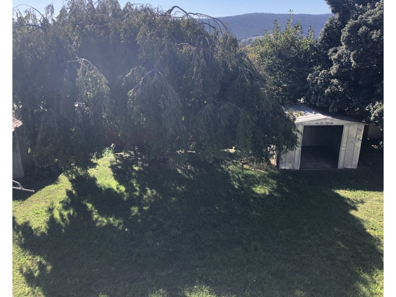 45 Sunnyside Avenue, Batlow NSW 2730
