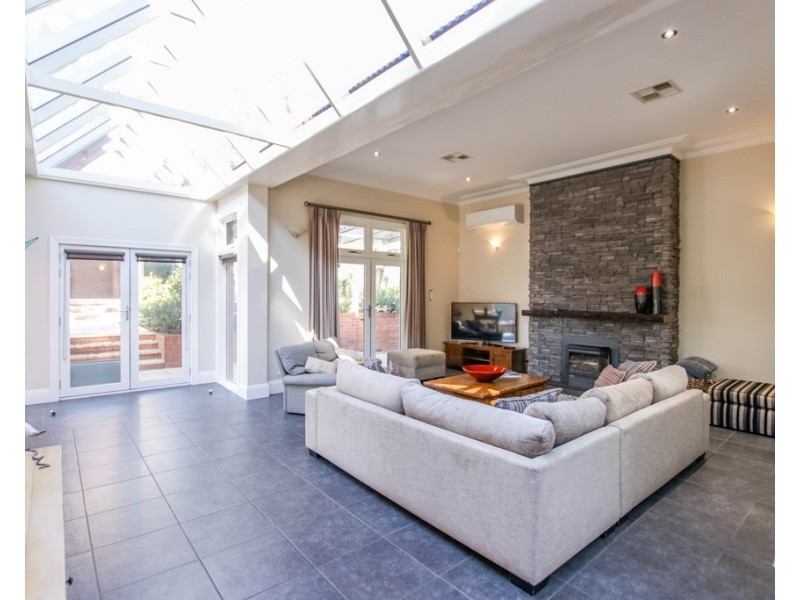 12 Wynyard Street “The Monarch”, Tumut NSW 2720