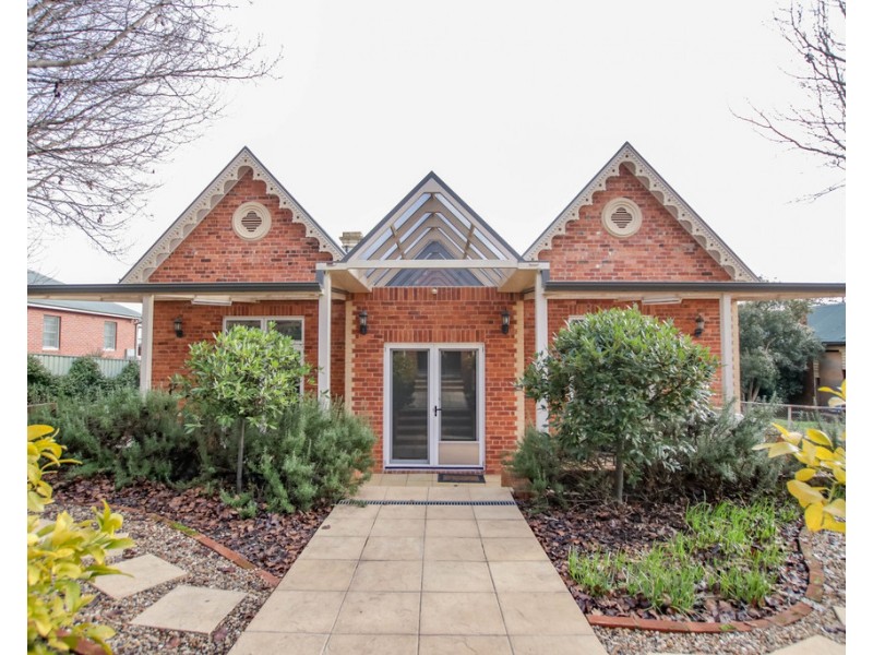 12 Wynyard Street “The Monarch”, Tumut NSW 2720