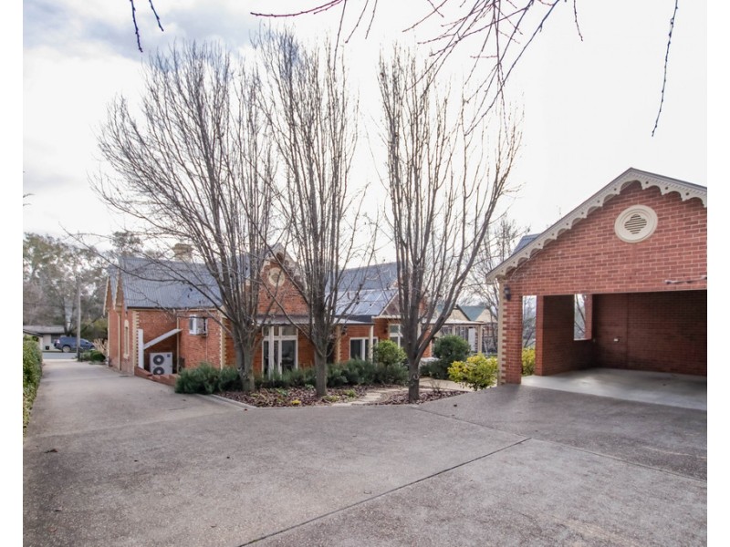 12 Wynyard Street “The Monarch”, Tumut NSW 2720