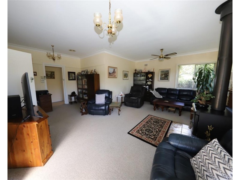 1 Banksia Avenue, Batlow NSW 2730