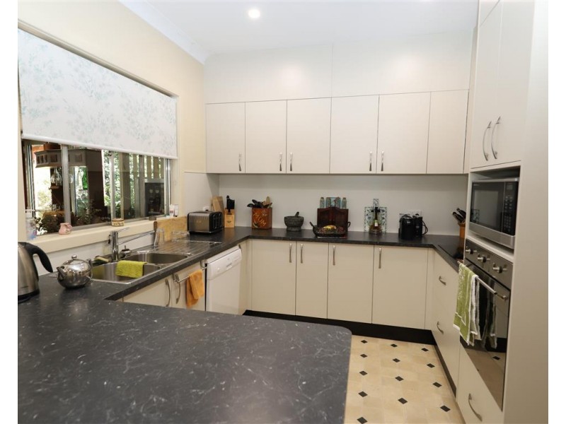 1 Banksia Avenue, Batlow NSW 2730