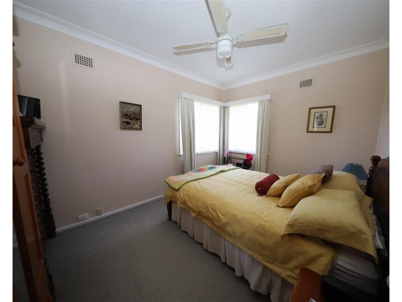1 Banksia Avenue, Batlow NSW 2730