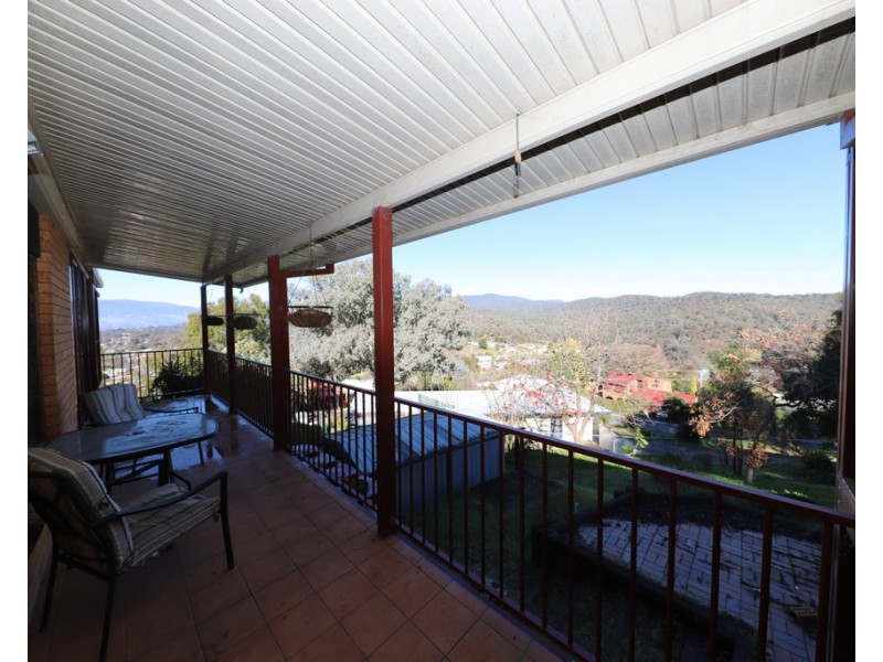 9 Orana Crescent, Tumut NSW 2720