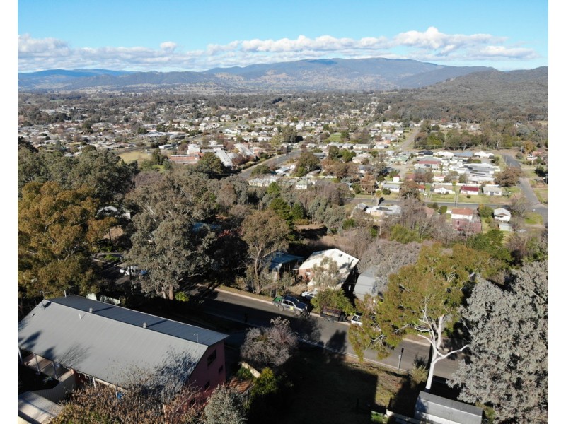 9 Orana Crescent, Tumut NSW 2720