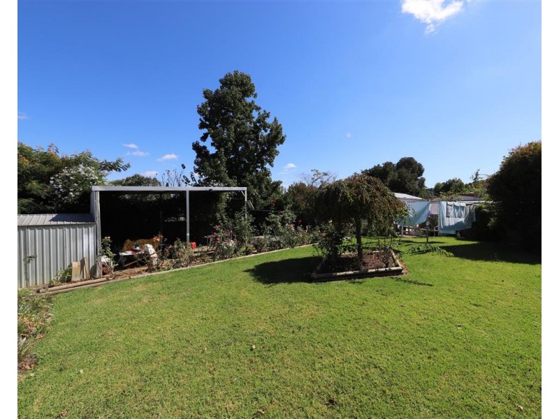 15 Tumut Street, Adelong NSW 2729
