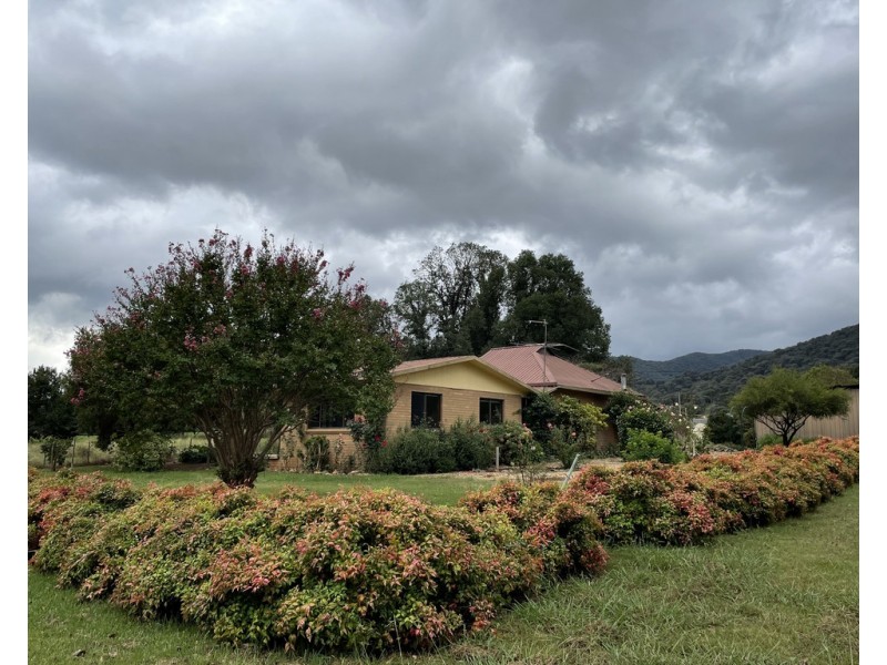 35 East Gilmore Road, Gilmore NSW 2720