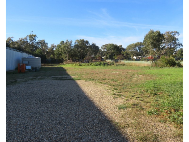 10 Sydney Street, Gundagai NSW 2722