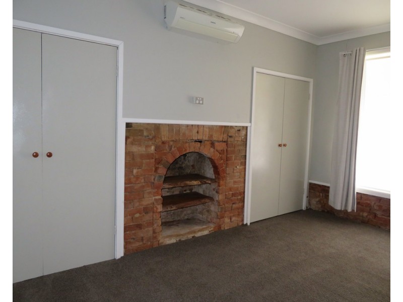 49 Mount Street, Gundagai NSW 2722