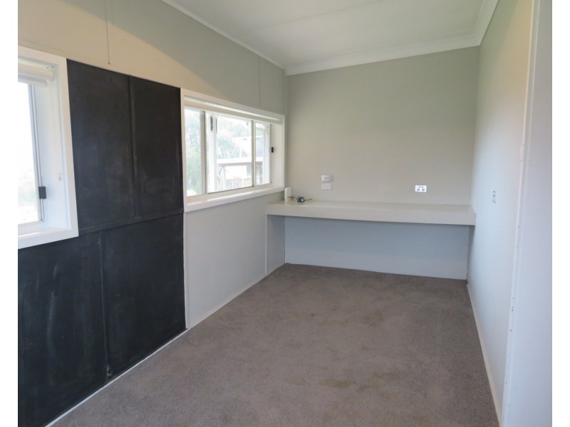 49 Mount Street, Gundagai NSW 2722