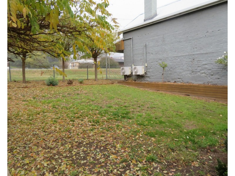 49 Mount Street, Gundagai NSW 2722