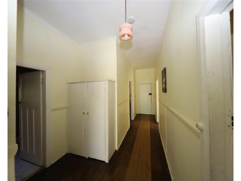 2 Gilmore Street (58 Selwyn Street), Adelong NSW 2729