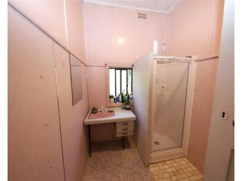 2 Gilmore Street (58 Selwyn Street), Adelong NSW 2729