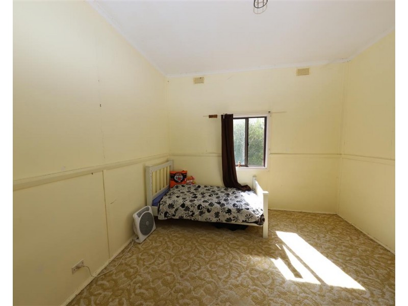 2 Gilmore Street (58 Selwyn Street), Adelong NSW 2729