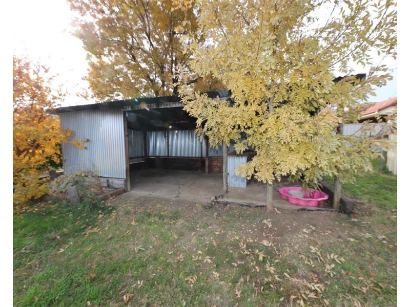 2 Gilmore Street (58 Selwyn Street), Adelong NSW 2729