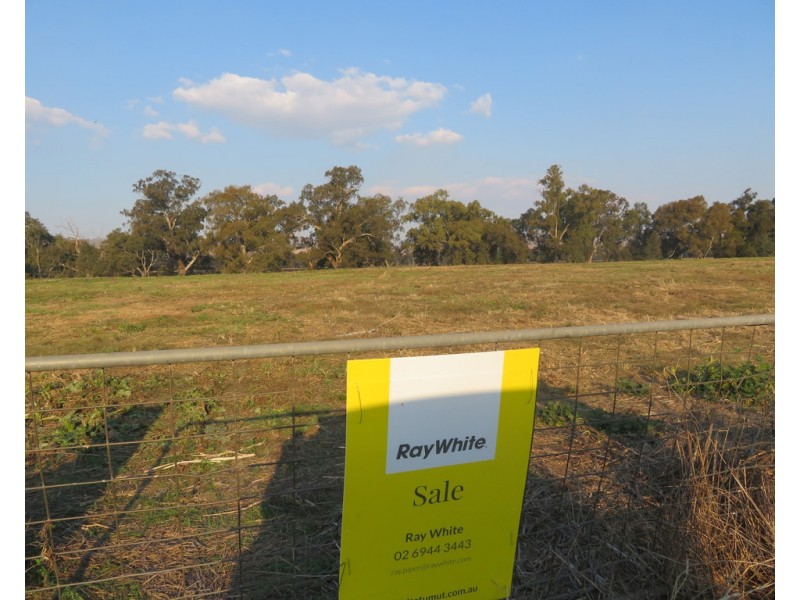 12 Camp Street, Gundagai NSW 2722