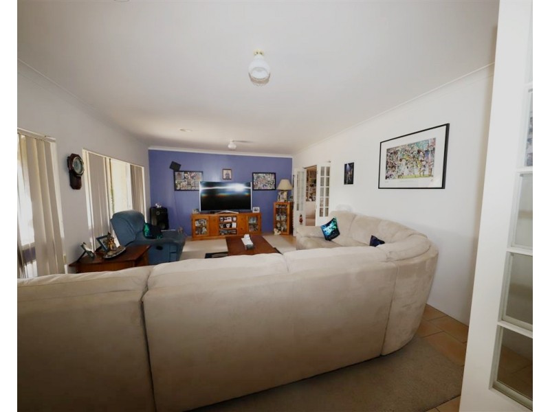 8 Shelley Street, Tumut NSW 2720