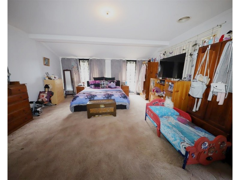 8 Shelley Street, Tumut NSW 2720