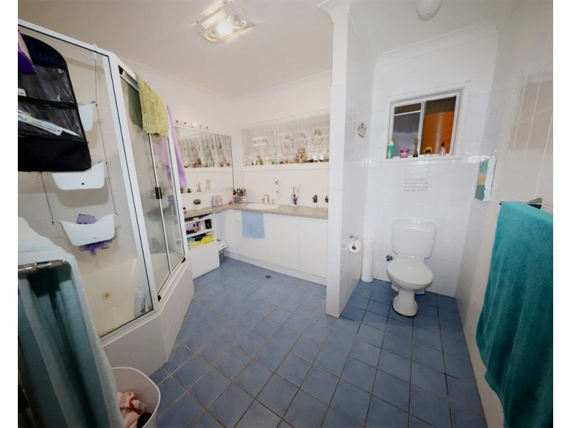 8 Shelley Street, Tumut NSW 2720