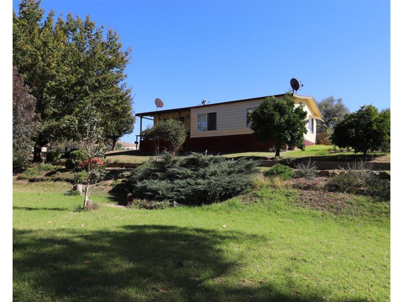 570 Grahamstown Road, Adelong NSW 2729