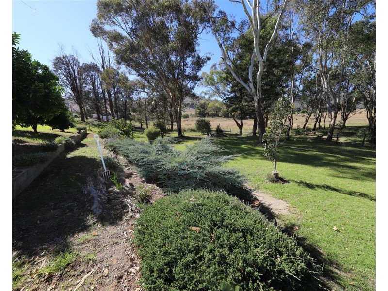 570 Grahamstown Road, Adelong NSW 2729