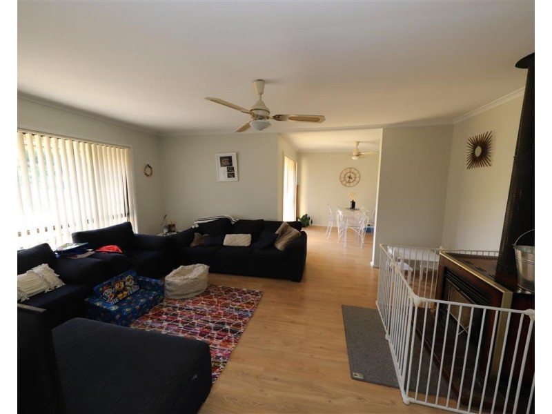 8 Gadara Place, Tumut NSW 2720