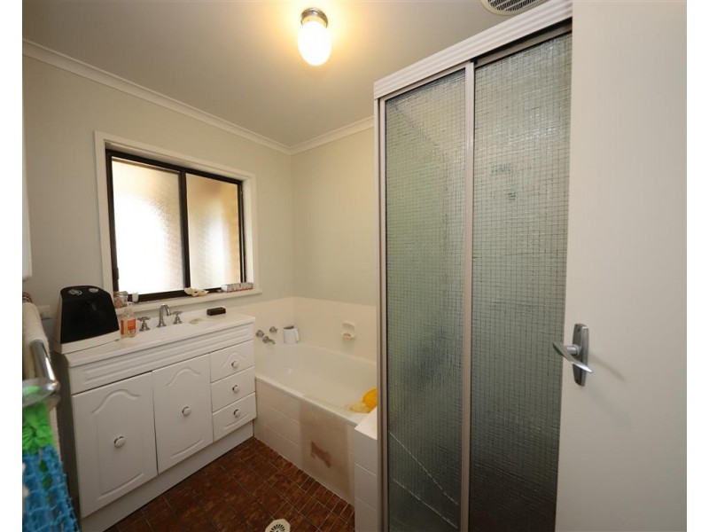 8 Gadara Place, Tumut NSW 2720