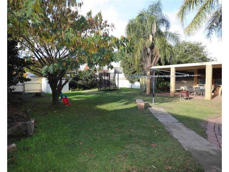 8 Gadara Place, Tumut NSW 2720