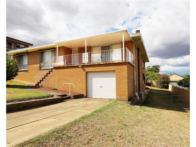 80 Lambie Street, Tumut NSW 2720