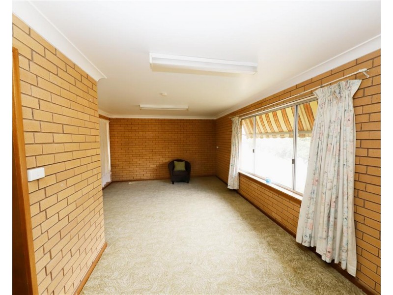 80 Lambie Street, Tumut NSW 2720