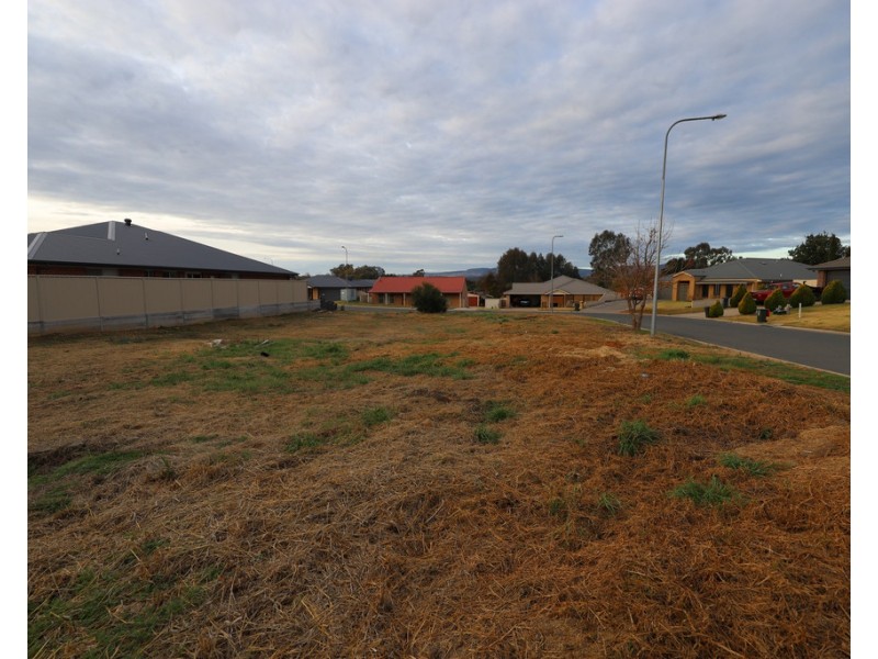 20 Jeffery Circuit, Tumut NSW 2720