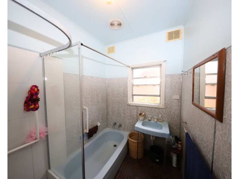 21 Sydney Street, Tumut NSW 2720