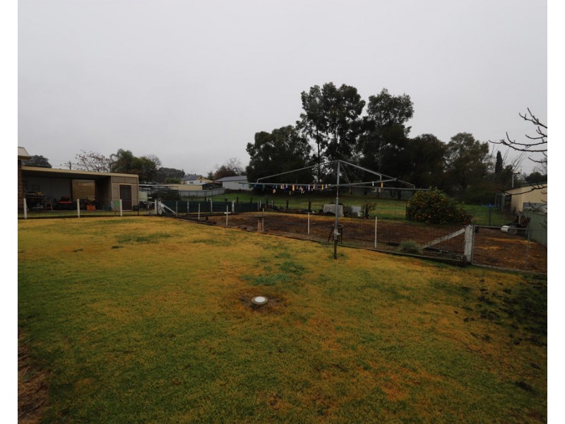 21 Sydney Street, Tumut NSW 2720