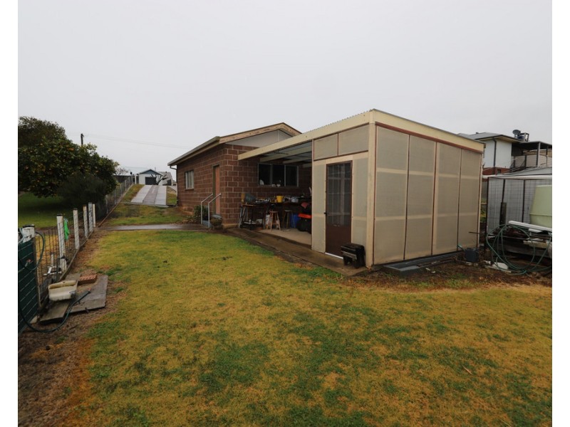 21 Sydney Street, Tumut NSW 2720