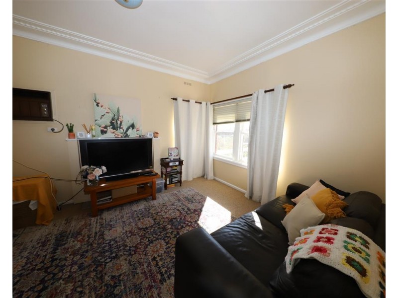 93 Capper Street, Tumut NSW 2720