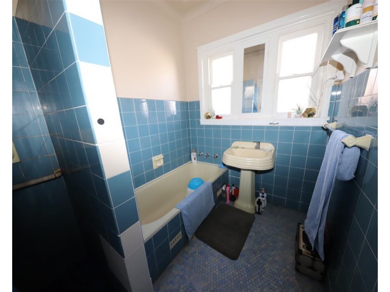 93 Capper Street, Tumut NSW 2720