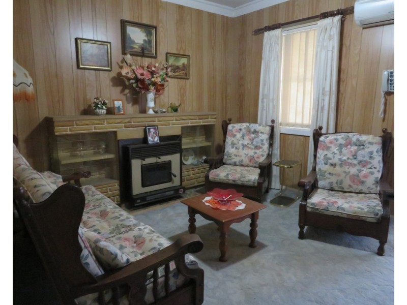 192 Punch Street, Gundagai NSW 2722