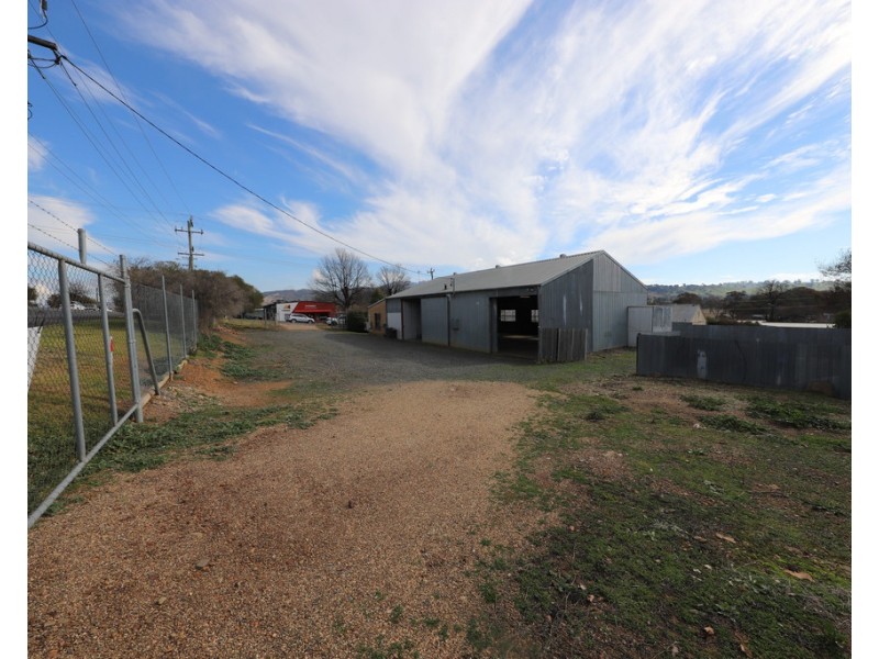 21 Vyner Street, Tumut NSW 2720